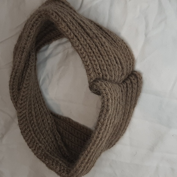 Knit Headband - Picture 3 of 3